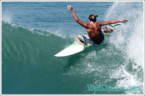 Rincon surfing